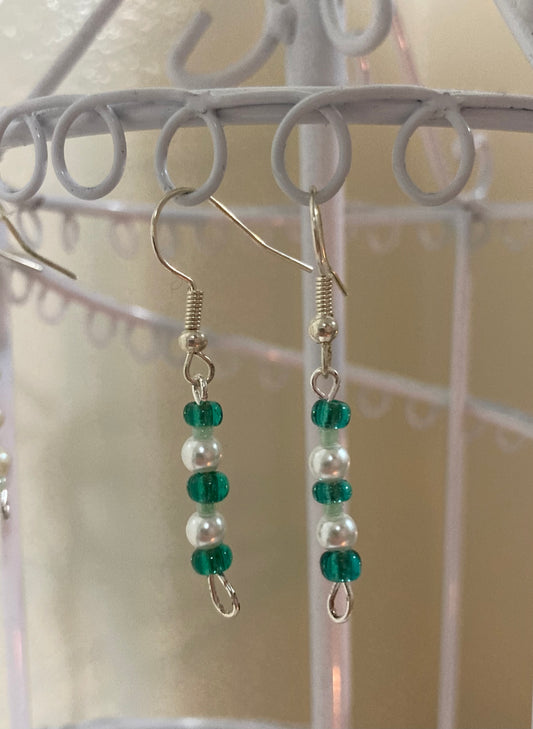 Simple green & pearl bead earrings