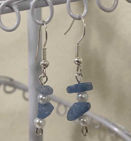 Blue aventurine and pearls earrings
